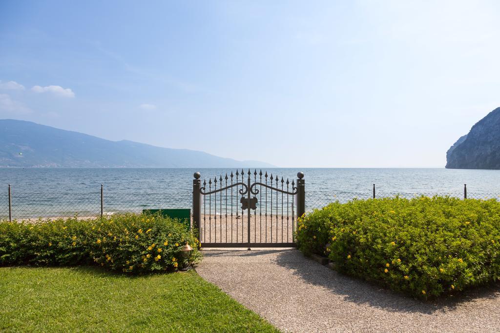 Torre Degli Ulivi Bed and Breakfast Tignale Εξωτερικό φωτογραφία