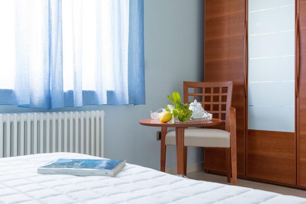 Torre Degli Ulivi Bed and Breakfast Tignale Εξωτερικό φωτογραφία