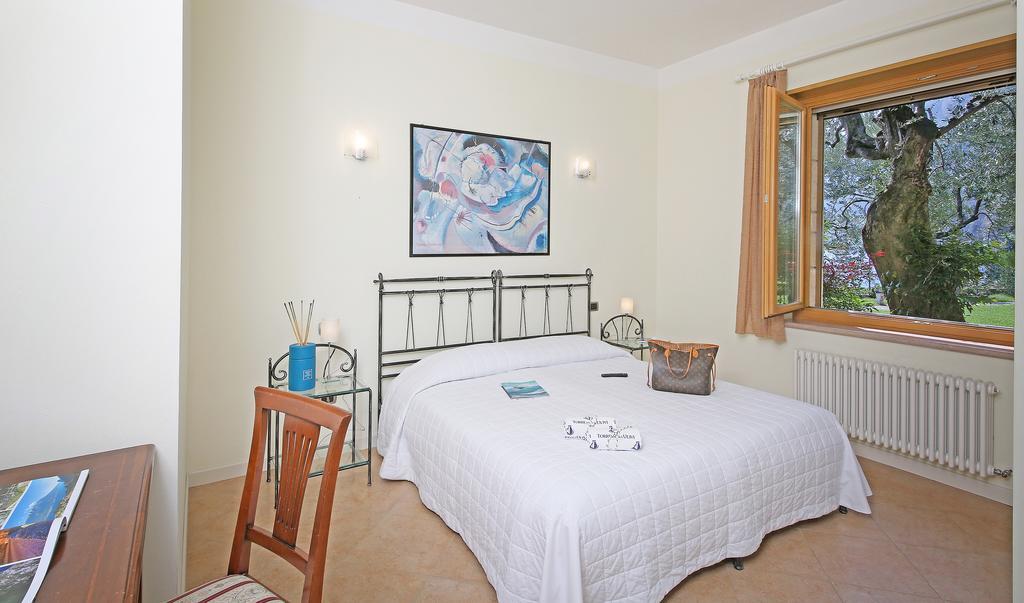 Torre Degli Ulivi Bed and Breakfast Tignale Εξωτερικό φωτογραφία